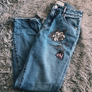 Pac sun high rise mom jeans size 00 (23)